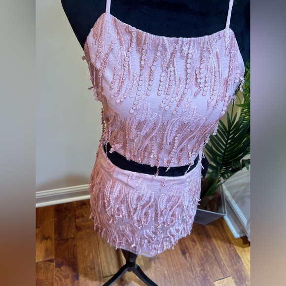 Lulu’s Making Magic Blush Pink Fringe Lace-Up Two-Piece Open Back Top & Skirt M - Picture 4 of 11